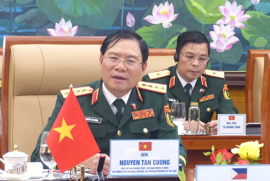 Đại tướng Nguyễn Tân Cương hội đàm với Tham mưu trưởng Lực lượng vũ trang Philippines Đại tướng Nguyễn Tân Cương hội đàm với Tham mưu trưởng Lực lượng vũ trang Philippines