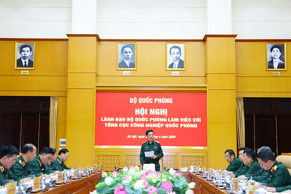 Đại tướng Phan Văn Giang: Chế tạo vũ khí hiện đại, có hàm lượng công nghệ cao Đại tướng Phan Văn Giang: Chế tạo vũ khí hiện đại, có hàm lượng công nghệ cao
