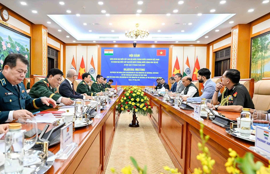 Đại tướng Phan Văn Giang chủ trì lễ đón Bộ trưởng Quốc phòng Ấn Độ Đại tướng Phan Văn Giang chủ trì lễ đón Bộ trưởng Quốc phòng Ấn Độ