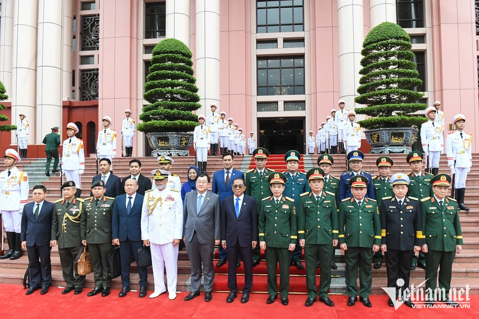 Đại tướng Phan Văn Giang chủ trì lễ đón Bộ trưởng Quốc phòng Malaysia