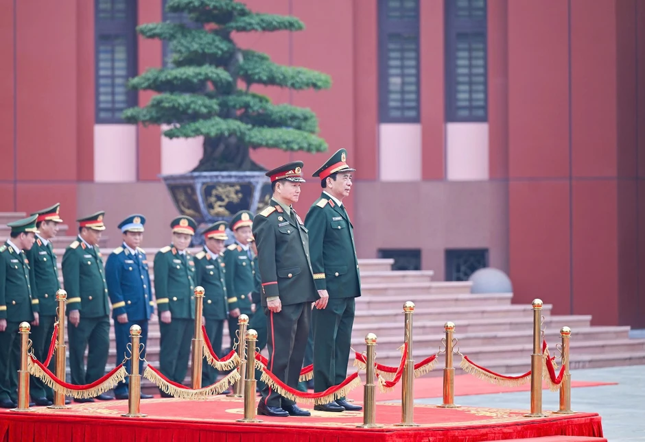 Đại tướng Phan Văn Giang chủ trì lễ đón Phó thủ tướng, Bộ trưởng Quốc phòng Lào