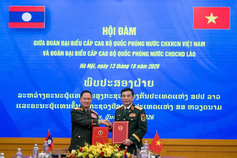 Đại tướng Phan Văn Giang chủ trì lễ đón Phó thủ tướng, Bộ trưởng Quốc phòng Lào
