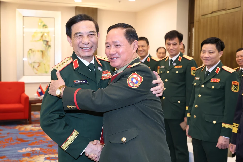 Đại tướng Phan Văn Giang gặp Phó Chủ tịch Quân ủy Trung ương Trung Quốc Đại tướng Phan Văn Giang gặp Phó Chủ tịch Quân ủy Trung ương Trung Quốc