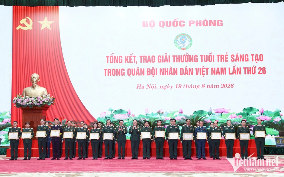 Đại tướng Phan Văn Giang: Sẵn sàng thương mại sản phẩm khoa học, kể cả tên lửa, xe tăng Đại tướng Phan Văn Giang: Sẵn sàng thương mại sản phẩm khoa học, kể cả tên lửa, xe tăng