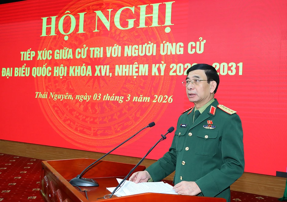 Đại tướng Phan Văn Giang trình bày chương trình hành động với cử tri Đại tướng Phan Văn Giang trình bày chương trình hành động với cử tri