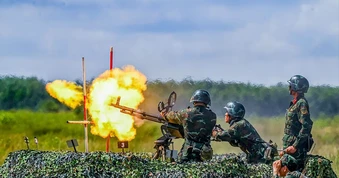 Diễn tập bắn đạn thật ngày lẫn đêm, hoàn thiện thế trận phòng không liên hoàn