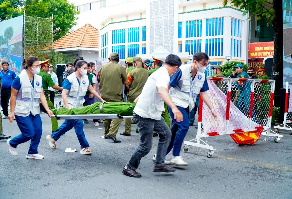 Diễn tập tác chiến khu vực phòng thủ tại các phường trung tâm TPHCM Diễn tập tác chiến khu vực phòng thủ tại các phường trung tâm TPHCM