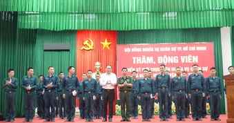 Động viên tinh thần, tiếp sức chiến sĩ mới