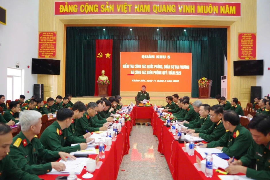 Duy trì nghiêm chế độ trực sẵn sàng chiến đấu, bảo đảm an toàn cuộc bầu cử