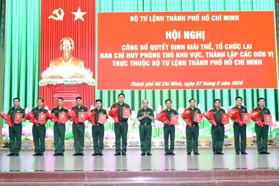 Giải thể, tổ chức lại Ban Chỉ huy phòng thủ khu vực trực thuộc Bộ Tư lệnh TPHCM