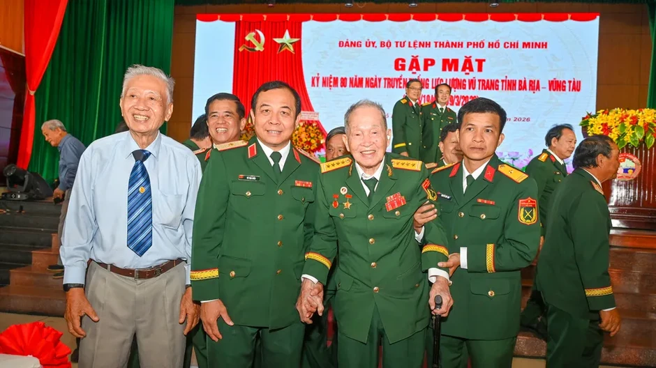 Kỷ niệm 80 năm Ngày truyền thống Lực lượng vũ trang Bà Rịa - Vũng Tàu Kỷ niệm 80 năm Ngày truyền thống Lực lượng vũ trang Bà Rịa - Vũng Tàu