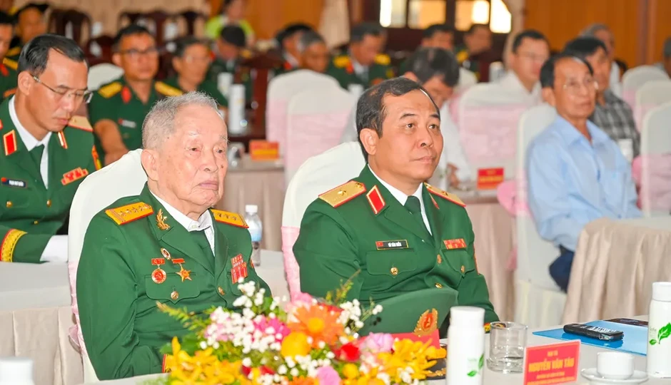 Kỷ niệm 80 năm Ngày truyền thống Lực lượng vũ trang Bà Rịa - Vũng Tàu Kỷ niệm 80 năm Ngày truyền thống Lực lượng vũ trang Bà Rịa - Vũng Tàu
