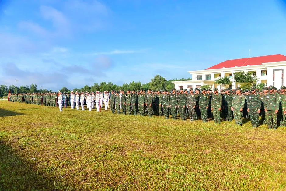 Lực lượng phòng không phía Nam khai hỏa trên thao trường Lực lượng phòng không phía Nam khai hỏa trên thao trường