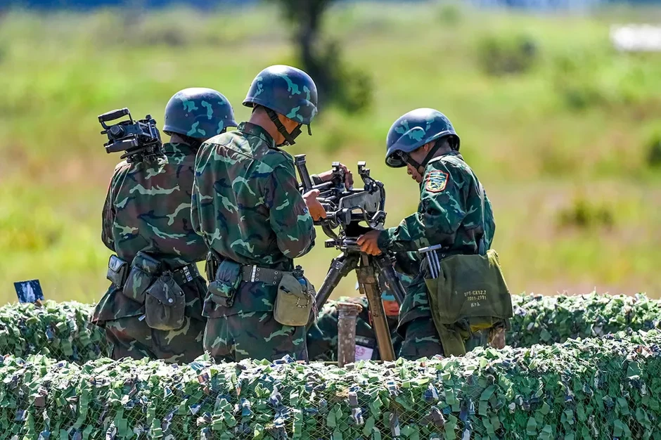 Lực lượng phòng không phía Nam khai hỏa trên thao trường Lực lượng phòng không phía Nam khai hỏa trên thao trường