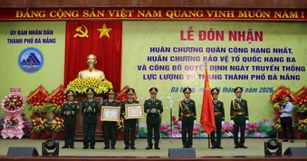 Lực lượng vũ trang TP Đà Nẵng đón nhận Huân chương Quân công hạng Nhất