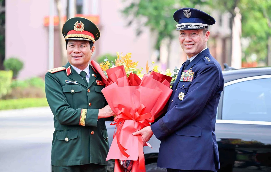 Mời lãnh đạo Bộ Quốc phòng Nhật Bản tham dự triển lãm quốc phòng tại Việt Nam