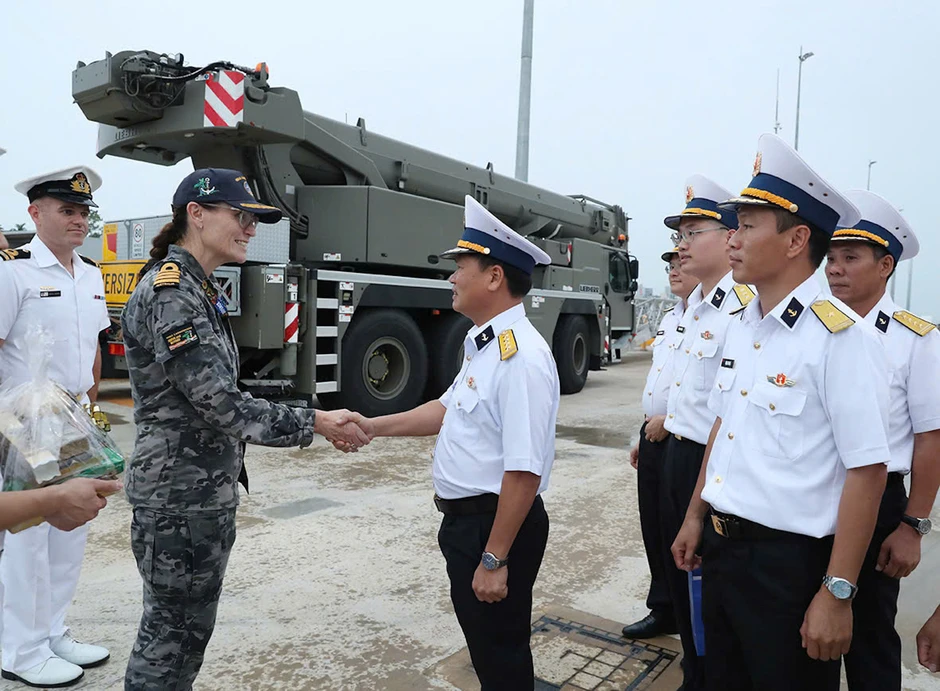 Nghi lễ đặc biệt của chiến hạm 016-Quang Trung khi qua đường xích đạo