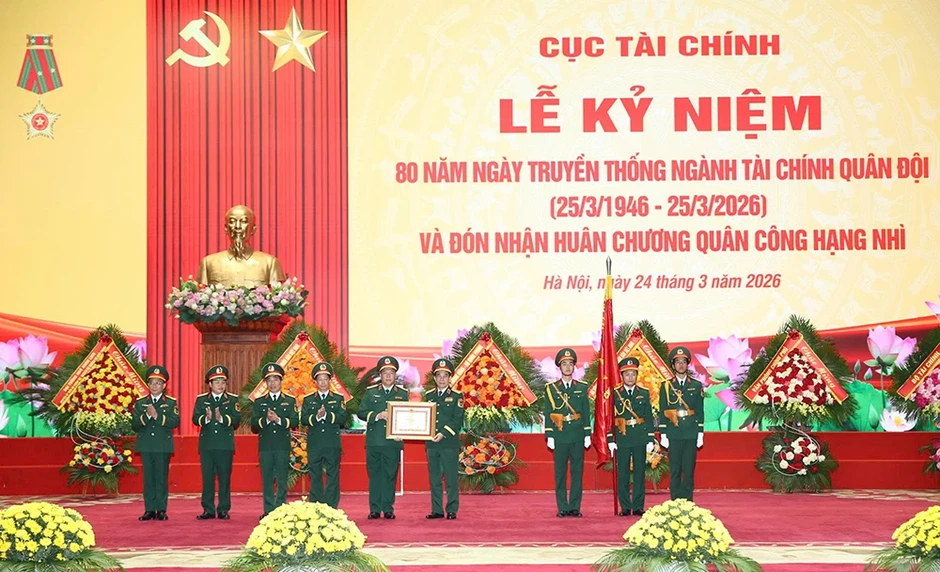 Nghiên cứu cơ cấu lại ngân sách, xây dựng các lực lượng tiến thẳng lên hiện đại