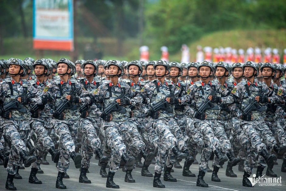 Nhân tài làm chỉ huy tình báo quốc phòng phải vượt qua mọi cám dỗ, gian khổ Nhân tài làm chỉ huy tình báo quốc phòng phải vượt qua mọi cám dỗ, gian khổ