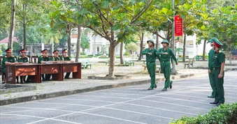 Quân khu 7 kiểm tra công tác huấn luyện chiến sĩ mới