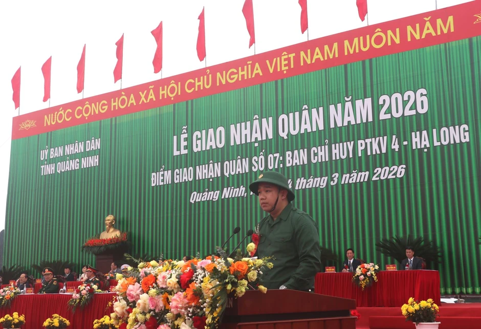 Sôi nổi ngày hội giao nhận quân trên đất mỏ Quảng Ninh Sôi nổi ngày hội giao nhận quân trên đất mỏ Quảng Ninh