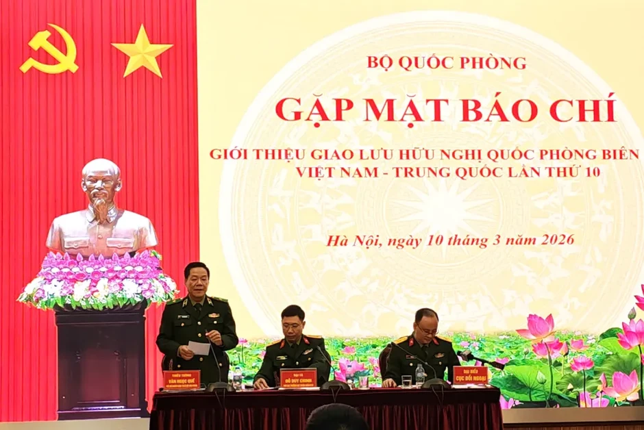 Tăng cường tình đoàn kết qua Giao lưu hữu nghị Quốc phòng biên giới Việt Nam - Trung Quốc lần thứ 10 Tăng cường tình đoàn kết qua Giao lưu hữu nghị Quốc phòng biên giới Việt Nam - Trung Quốc lần thứ 10