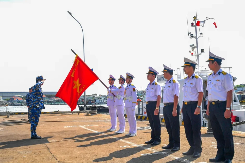 Tàu 17 cập cảng an toàn, hoàn thành tốt nhiệm vụ đối ngoại quốc phòng Tàu 17 cập cảng an toàn, hoàn thành tốt nhiệm vụ đối ngoại quốc phòng