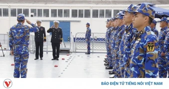 Tàu Hải quân Việt Nam - Trung Quốc luyện tập đón Bộ trưởng Quốc phòng hai nước