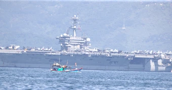 Tàu sân bay Mỹ cập cảng Đà Nẵng, bắt đầu chuyến thăm Việt Nam