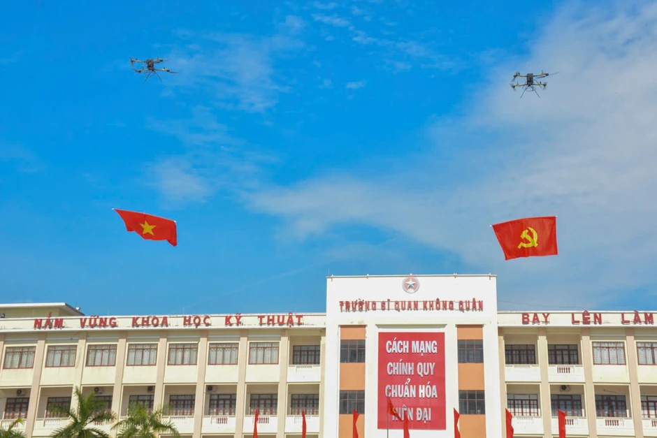 Thành lập Trung tâm huấn luyện thực hành phương tiện không người lái Thành lập Trung tâm huấn luyện thực hành phương tiện không người lái