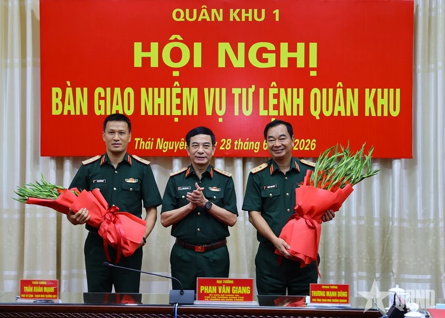 Thiếu tướng Trần Xuân Mạnh giữ chức Tư lệnh Quân khu 1 Thiếu tướng Trần Xuân Mạnh giữ chức Tư lệnh Quân khu 1