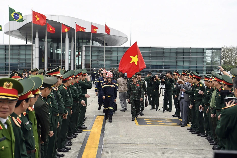 Thường trực Ban Bí thư quyết định việc cử LLVT cứu trợ thảm họa ở nước ngoài Thường trực Ban Bí thư quyết định việc cử LLVT cứu trợ thảm họa ở nước ngoài