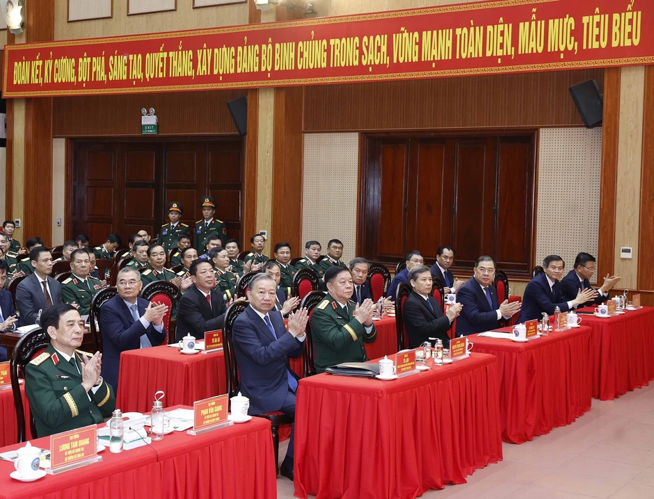 Tổng Bí thư: Binh chủng Công binh phát huy truyền thống 'Mở đường thắng lợi' Tổng Bí thư: Binh chủng Công binh phát huy truyền thống 'Mở đường thắng lợi'