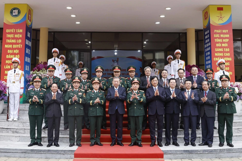 Tổng Bí thư: Bồi dưỡng cán bộ về công nghệ lượng tử, năng lượng nguyên tử Tổng Bí thư: Bồi dưỡng cán bộ về công nghệ lượng tử, năng lượng nguyên tử