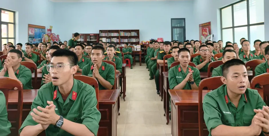 TPHCM: Động viên chiến sĩ mới tại các đơn vị huấn luyện TPHCM: Động viên chiến sĩ mới tại các đơn vị huấn luyện