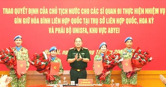 Trao quyết định của Chủ tịch nước cho 4 sĩ quan thực hiện nhiệm vụ gìn giữ hòa bình Liên hợp quốc