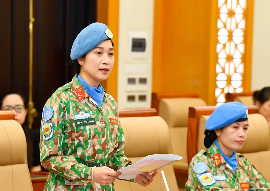 Trao quyết định của Chủ tịch nước cho 4 sĩ quan thực hiện nhiệm vụ gìn giữ hòa bình Liên hợp quốc