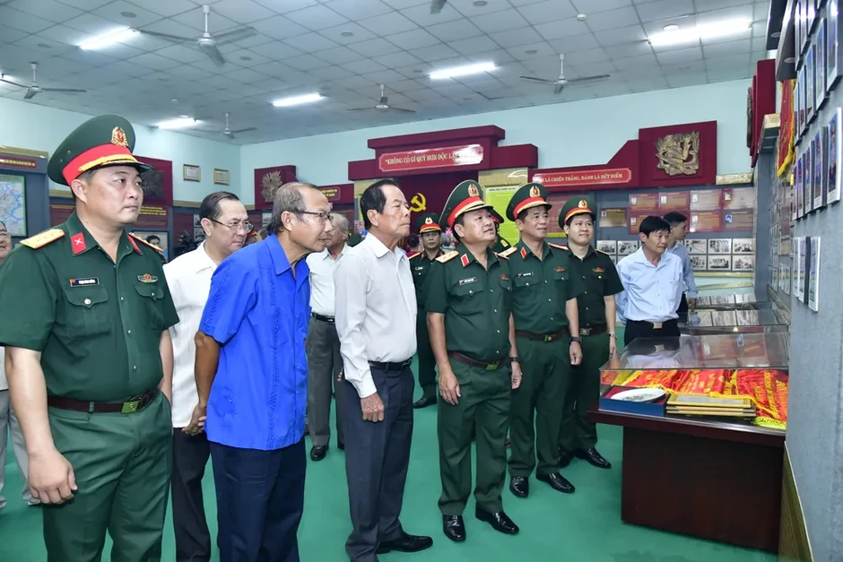 Trung đoàn Gia Định kỷ niệm 67 năm Ngày truyền thống Trung đoàn Gia Định kỷ niệm 67 năm Ngày truyền thống
