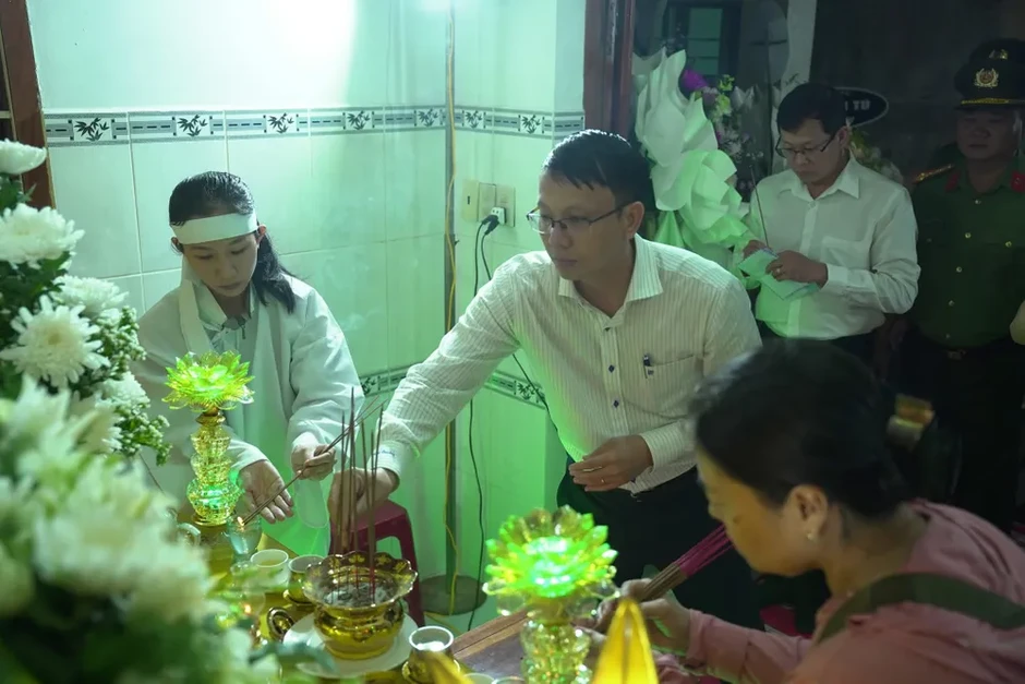 Truy thăng bậc hàm Thiếu tá đối với đồng chí Nguyễn Xuân Hải Truy thăng bậc hàm Thiếu tá đối với đồng chí Nguyễn Xuân Hải
