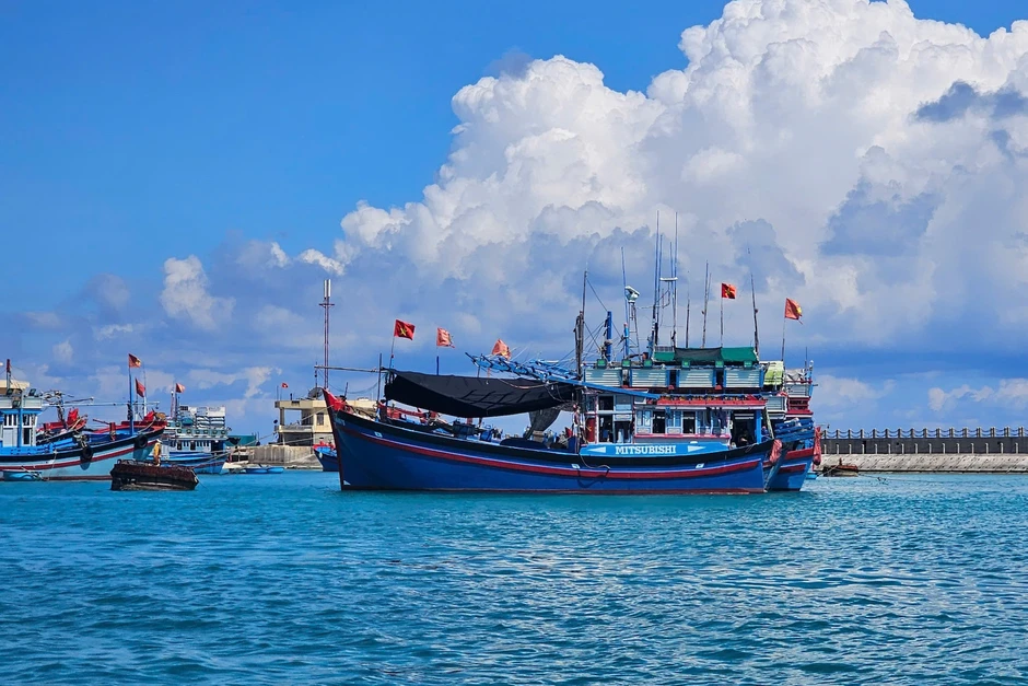 Tư lệnh Hải quân: Xây dựng Trường Sa thành trung tâm kinh tế, pháo đài phòng thủ Tư lệnh Hải quân: Xây dựng Trường Sa thành trung tâm kinh tế, pháo đài phòng thủ