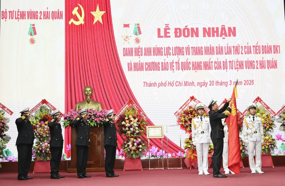 Vùng 2 Hải quân nhận Huân chương Bảo vệ Tổ quốc hạng nhất Vùng 2 Hải quân nhận Huân chương Bảo vệ Tổ quốc hạng nhất