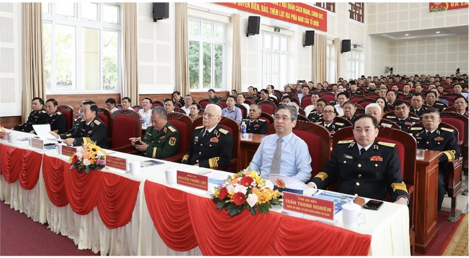 Vùng 2 Hải quân nhận Huân chương Bảo vệ Tổ quốc hạng nhất Vùng 2 Hải quân nhận Huân chương Bảo vệ Tổ quốc hạng nhất