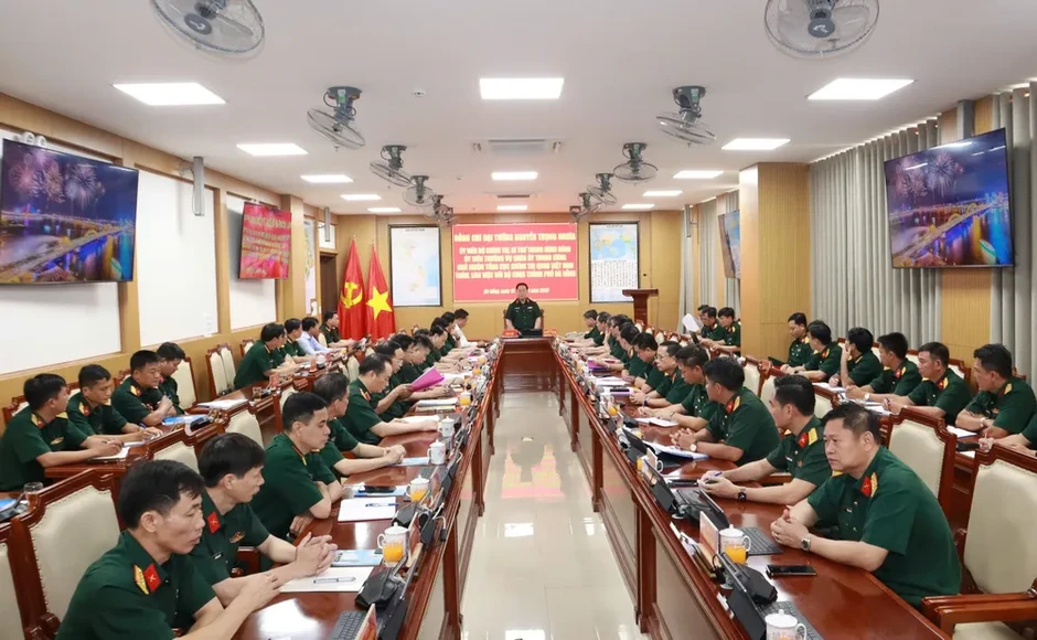 Xây dựng lực lượng vũ trang TP Đà Nẵng vững mạnh toàn diện Xây dựng lực lượng vũ trang TP Đà Nẵng vững mạnh toàn diện