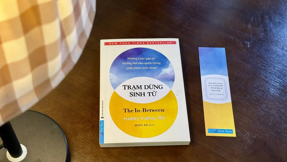 "Trạm dừng sinh tử" - Những câu chuyện cuối đời và bài học về yêu thương "Trạm dừng sinh tử" - Những câu chuyện cuối đời và bài học về yêu thương