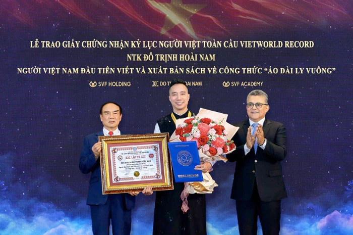 100 điều tự hào Việt Nam, Đỗ Trịnh Hoài Nam được vinh danh nhờ Công thức áo dài ly vuông 100 điều tự hào Việt Nam, Đỗ Trịnh Hoài Nam được vinh danh nhờ Công thức áo dài ly vuông