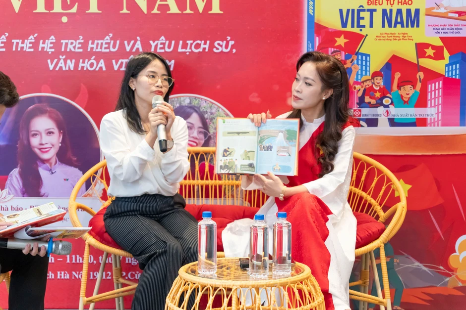 100 điều tự hào Việt Nam, Đỗ Trịnh Hoài Nam được vinh danh nhờ Công thức áo dài ly vuông 100 điều tự hào Việt Nam, Đỗ Trịnh Hoài Nam được vinh danh nhờ Công thức áo dài ly vuông