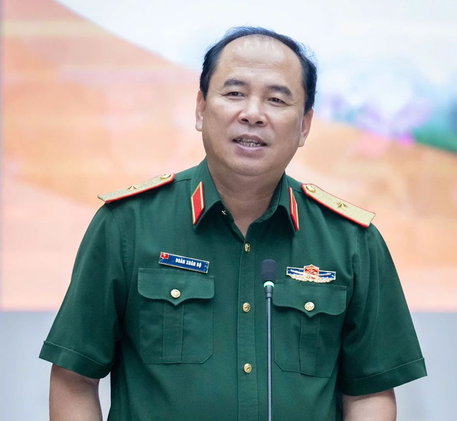 31 tác phẩm xuất sắc về bảo vệ nền tảng tư tưởng của Đảng 31 tác phẩm xuất sắc về bảo vệ nền tảng tư tưởng của Đảng