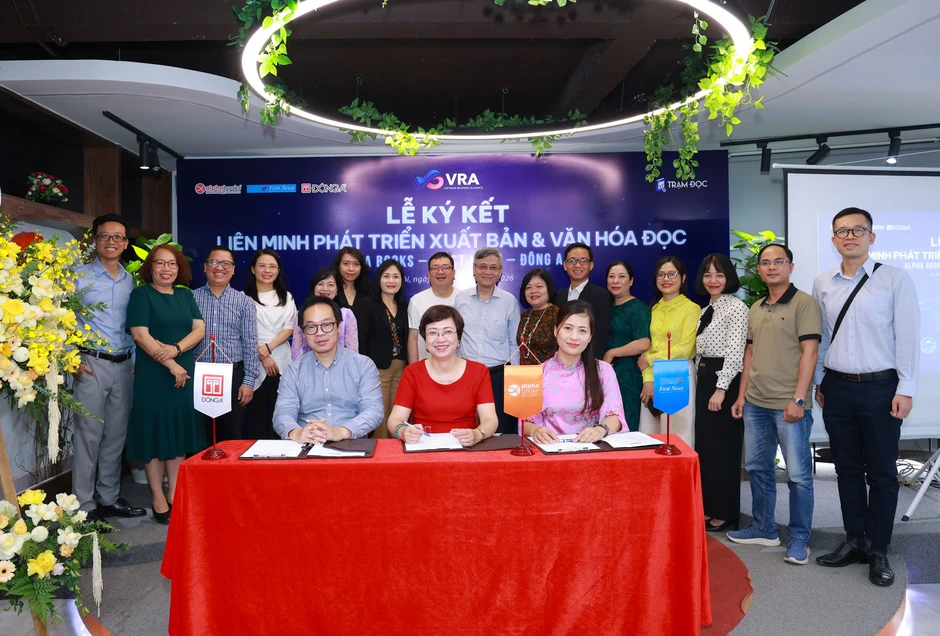 Ba 'ông lớn' bắt tay lập Liên minh phát triển xuất bản và văn hóa đọc Việt Nam Ba 'ông lớn' bắt tay lập Liên minh phát triển xuất bản và văn hóa đọc Việt Nam