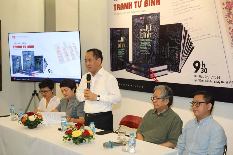Bảo tàng Mỹ thuật Việt Nam đưa 25 bộ tranh tứ bình vào sách song ngữ Bảo tàng Mỹ thuật Việt Nam đưa 25 bộ tranh tứ bình vào sách song ngữ