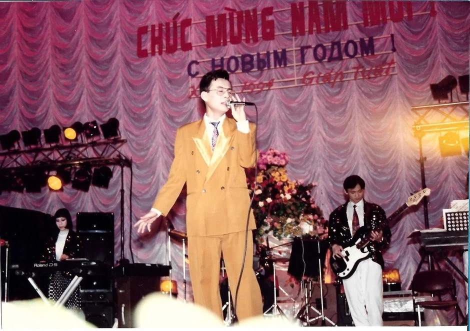 Ca sĩ Đoan Trường sang Nga ngắm cực quang, xúc động khi trở lại trường xưa Ca sĩ Đoan Trường sang Nga ngắm cực quang, xúc động khi trở lại trường xưa